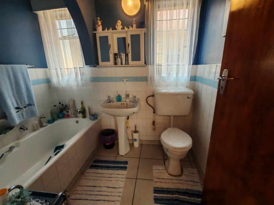 3 Bedroom Property for Sale in Vaalpark Free State
